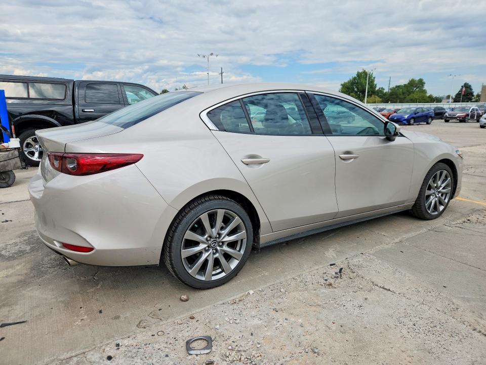 2022 Mazda 3 VIN 3MZBPBDL4NM305071 COPART salvage auction — FRONT END, CO - PUBLIC - SALVAGE TITLE, sold $4,950 on 2026-10-01 (photo 3)
