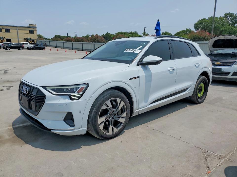 2022 Audi E-tron VIN WA1AAAGEXNB007777 COPART salvage auction — MINOR DENT/SCRATCHES, Tx - Cert Of Title-Manufacturer Buy, sold $19,100 on 2026-08-26 (photo 1)