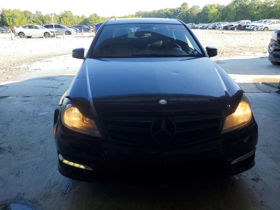 2012 Mercedes-benz C-klasse VIN WDDGF8BB4CR237042 COPART salvage auction — FRONT END, Pa - Dealer Only Clean Title, sold $550 on 2026-08-12 (photo 5)