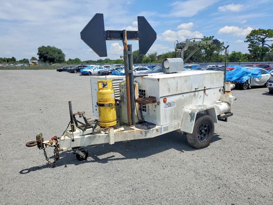 2001 Unknown VIN 1T9US0617YS055952 COPART salvage auction — MINOR DENT/SCRATCHES, FL - CERTIFICATE OF TITLE, sold $15 on 2026-09-18 (photo 1)