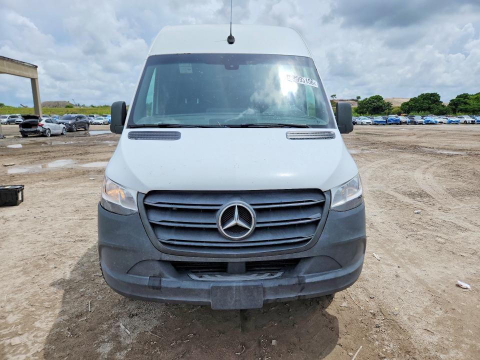 2022 Mercedes-benz Sprinter VIN W1Y4ECHY8NT081894 COPART salvage auction — MINOR DENT/SCRATCHES, Salvage Title, sold $9,500 on 2026-08-24 (photo 5)