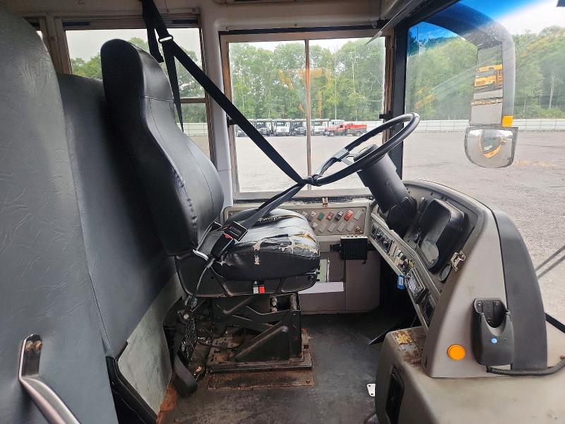 2012 Thomabuses VIN 1T7YN4E20C1150018 COPART salvage auction — MINOR DENT/SCRATCHES, RI - CERTIFICATE OF TITLE, sold $2,500 on 2026-09-22 (photo 5)