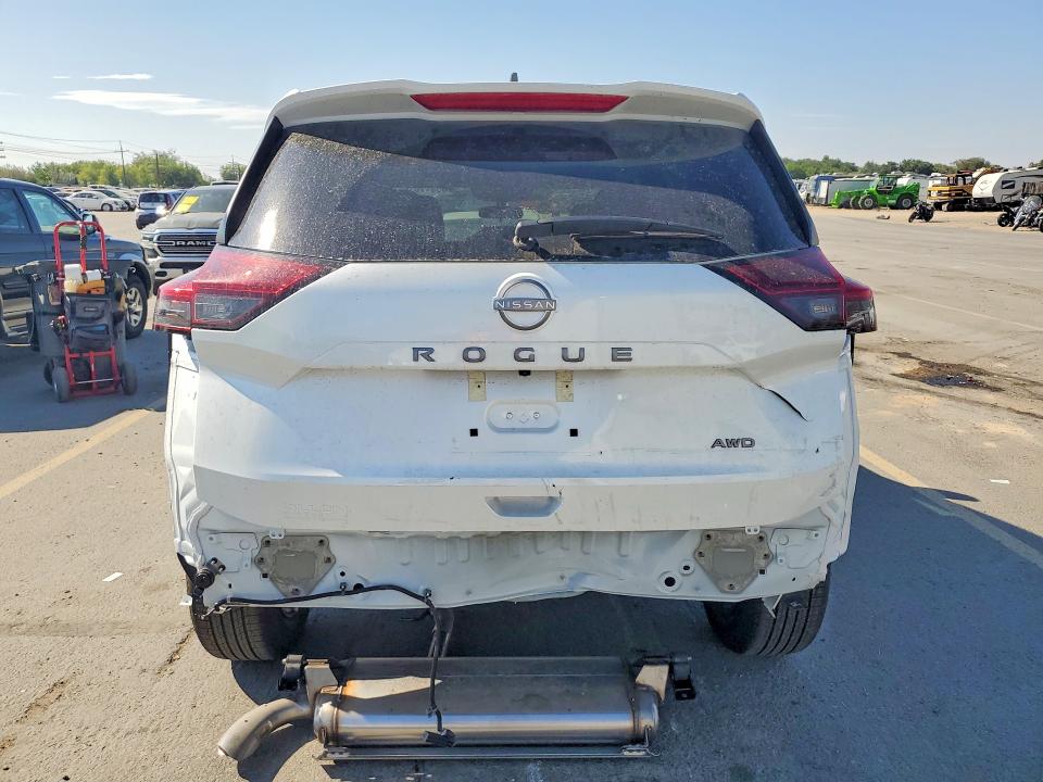 2026 Nissan Rogue VIN 5N1BT3BB9TC815991 COPART salvage auction — REAR END, ID - SALVAGE CERTIFICATE OF TITLE, sold $10,000 on 2026-10-01 (photo 6)