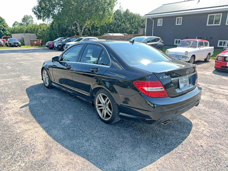 2014 Mercedes-benz C-klasse VIN WDDGF8AB2EG223222 COPART salvage auction — HAIL, ON - PERMIT NO BRAND - UNFIT (P), sold $4,200 on 2026-08-18 (photo 3)