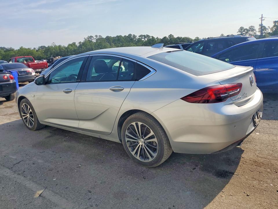 2018 Buick Regal VIN W04GR6SX5J1080158 COPART salvage auction — REAR END, Nc - Salvage Cert-Water/Flood Damag, sold $3,000 on 2026-08-31 (photo 2)