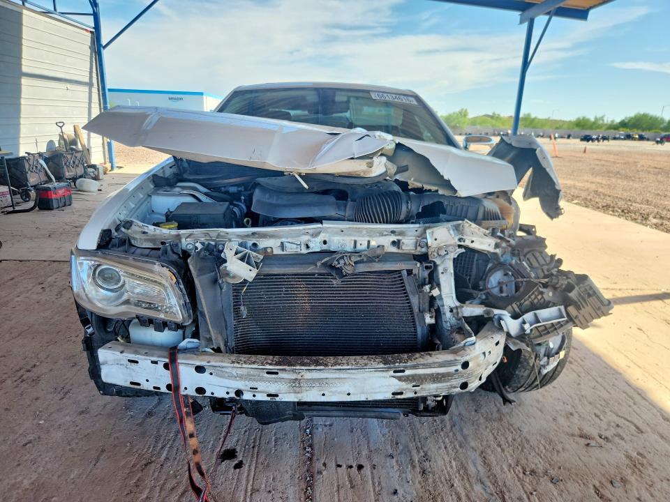 2019 Chrysler 300 VIN 2C3CCAEG2KH631299 COPART salvage auction — FRONT END, Az - Cert Of Title - Salvage, sold $875 on 2026-09-03 (photo 5)
