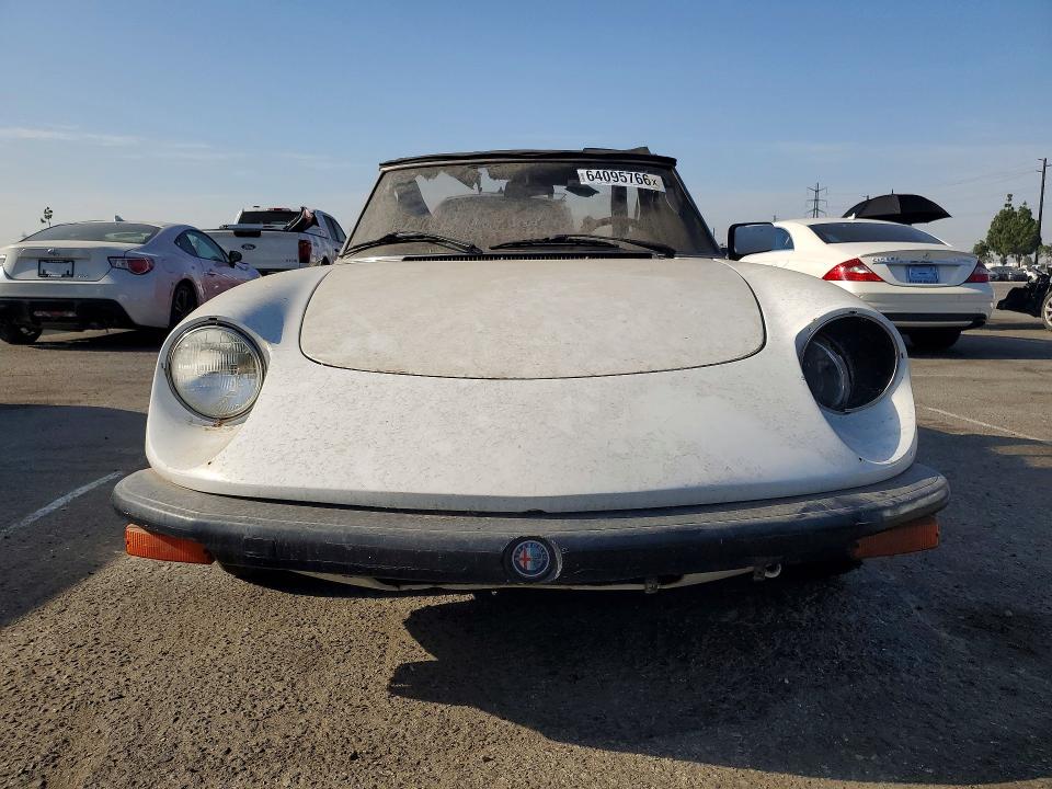 1982 Alfa romeo Giulia VIN ZARBA5413C1014064 COPART salvage auction — VANDALISM, CA - SALVAGE CERTIFICATE, sold $125 on 2026-08-25 (photo 5)