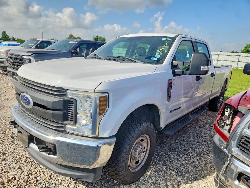 2018 Ford F-350 super duty VIN 1FT8W3BT5JEC56715 — COPART salvage auction photo