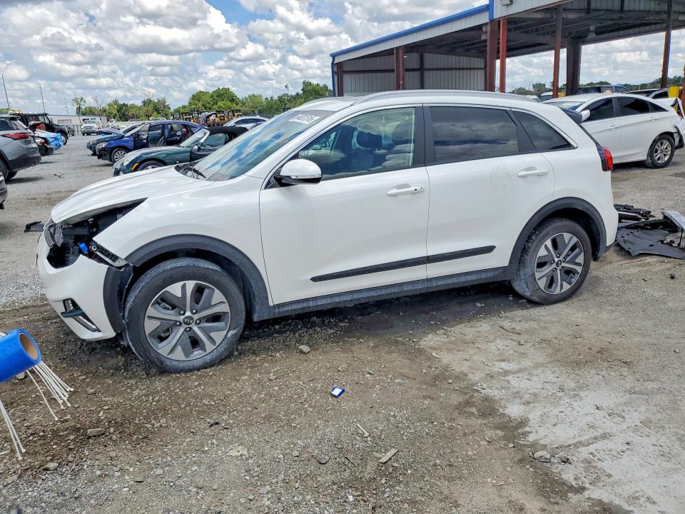 2020 Kia Niro VIN KNDCE3LG5L5040686 — COPART salvage auction photo