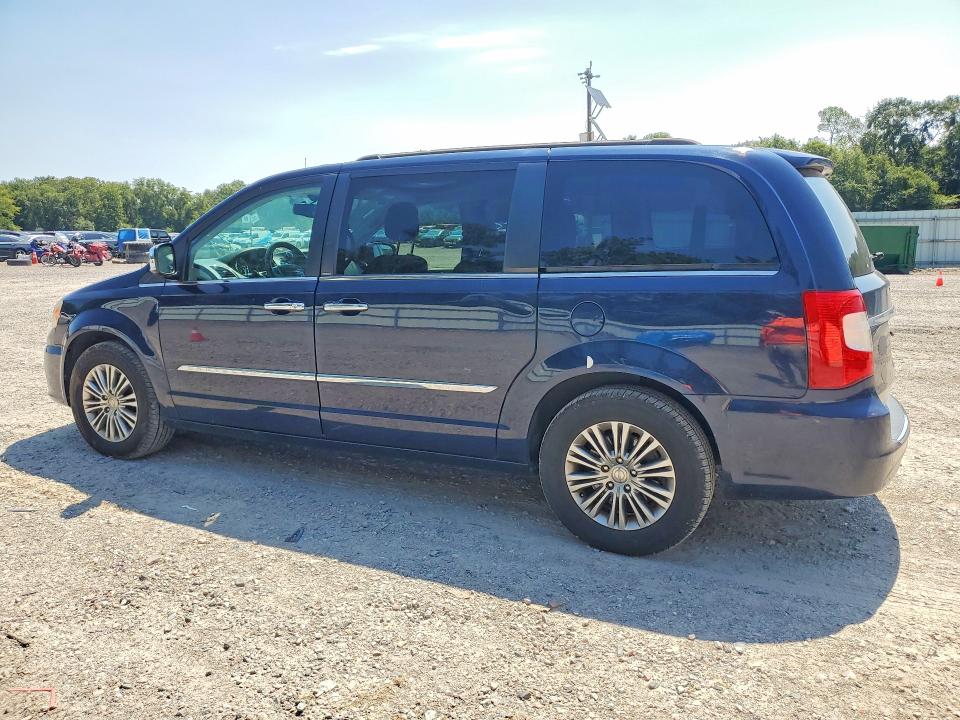 2013 Chrysler Voyager VIN 2C4RC1CG0DR780185 COPART salvage auction — SIDE, Salvage Title, sold $900 on 2026-09-07 (photo 2)