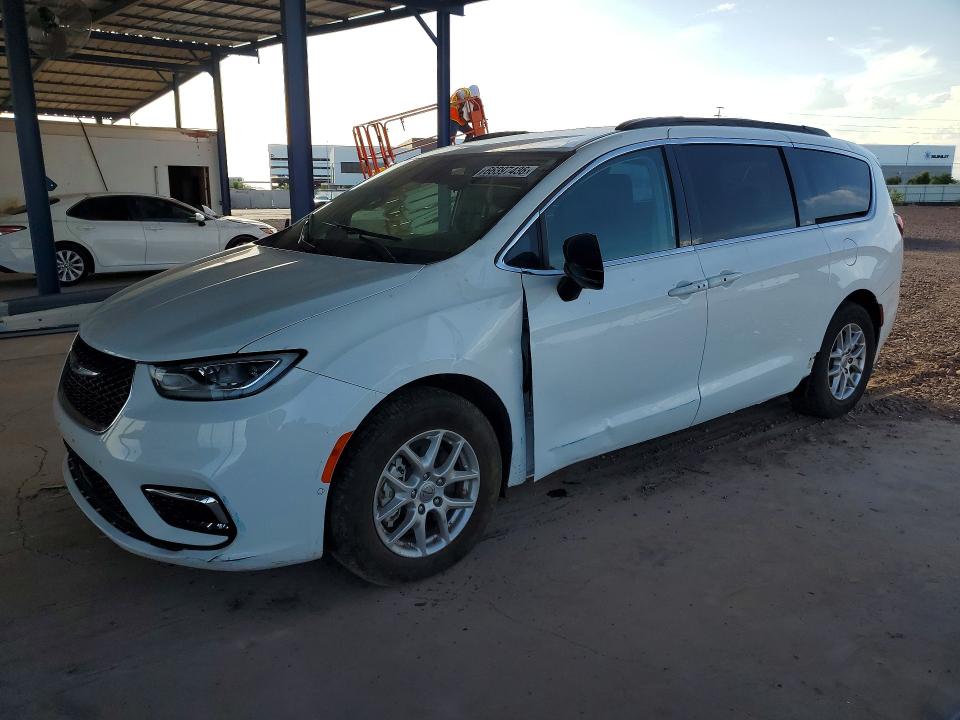 2024 Chrysler Pacifica VIN 2C4RC1BG4RR114567 — COPART salvage auction photo