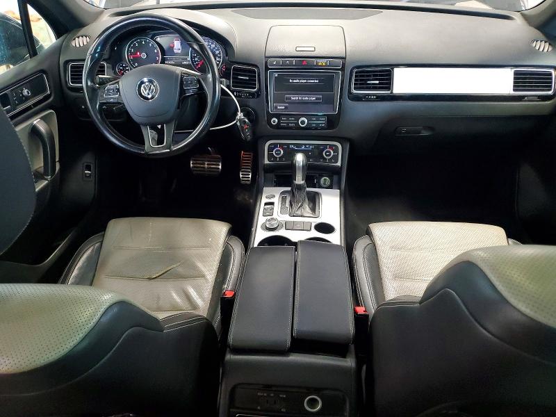 2017 Volkswagen Touareg VIN WVGRF7BPXHD001438 COPART salvage auction — MINOR DENT/SCRATCHES, Mn - Certificate Of Title, sold $1,700 on 2026-08-13 (photo 8)