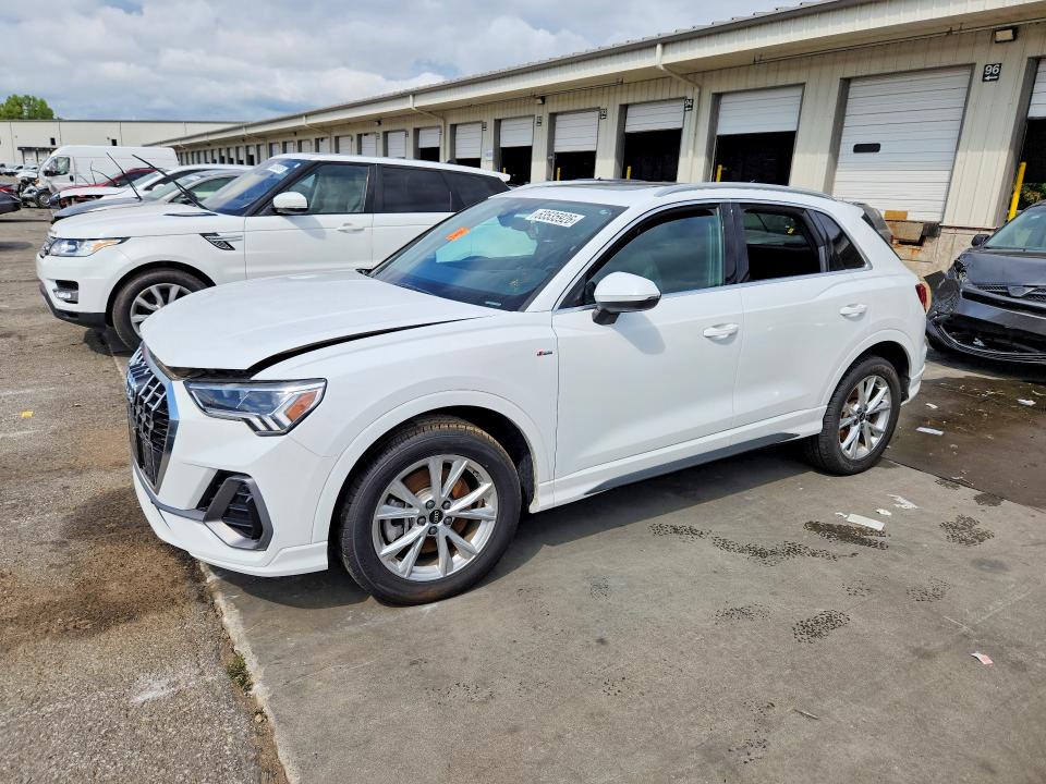 2024 Audi Q3 VIN WA1DECF35R1034202 — COPART salvage auction photo