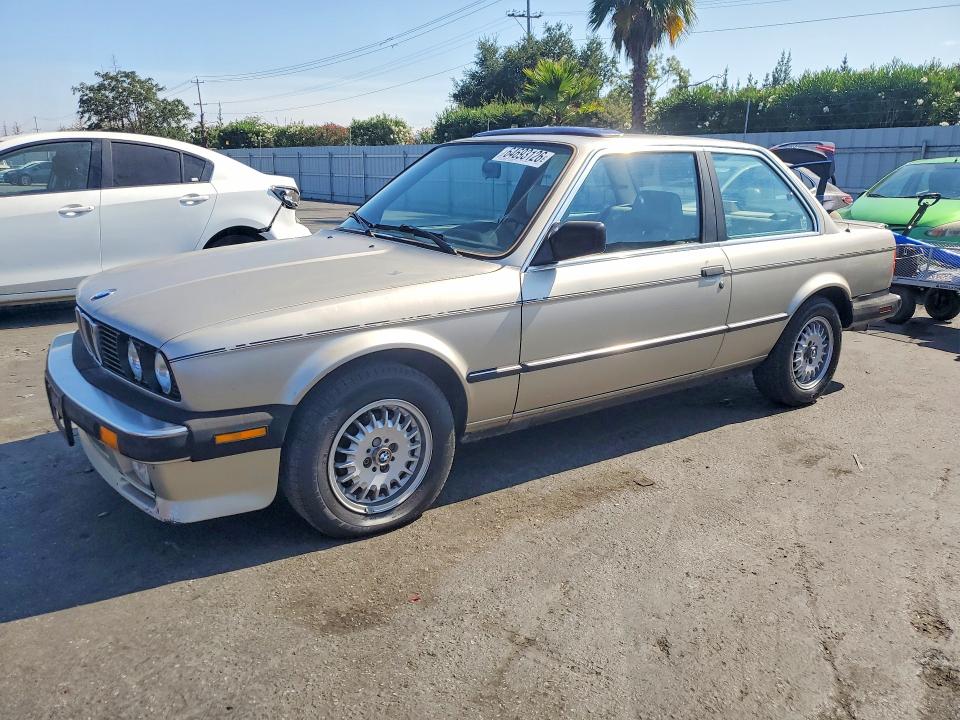 1986 BMW 3 series VIN WBAAB5405G9684178 COPART salvage auction — MINOR DENT/SCRATCHES, CA - DIS/DLR/EXP ONLY CLEAN TITLE, sold $5,700 on 2026-08-13 (photo 1)