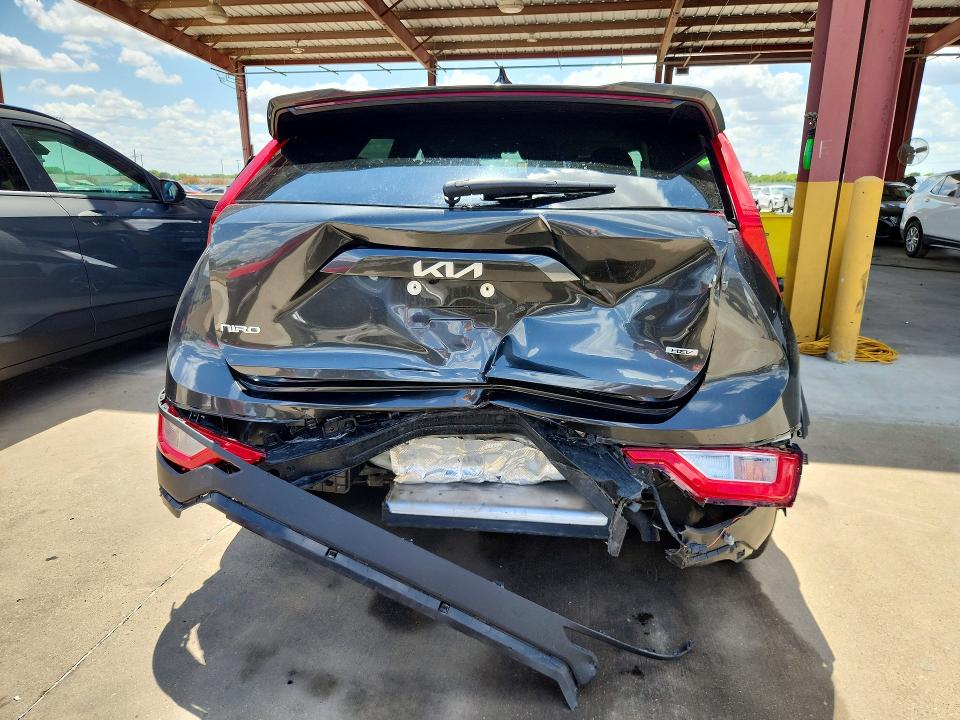 2026 Kia Niro VIN KNDCP3LE1T5346700 COPART salvage auction — REAR END, Tx - Certificate Of Title, sold $7,100 on 2026-08-19 (photo 6)