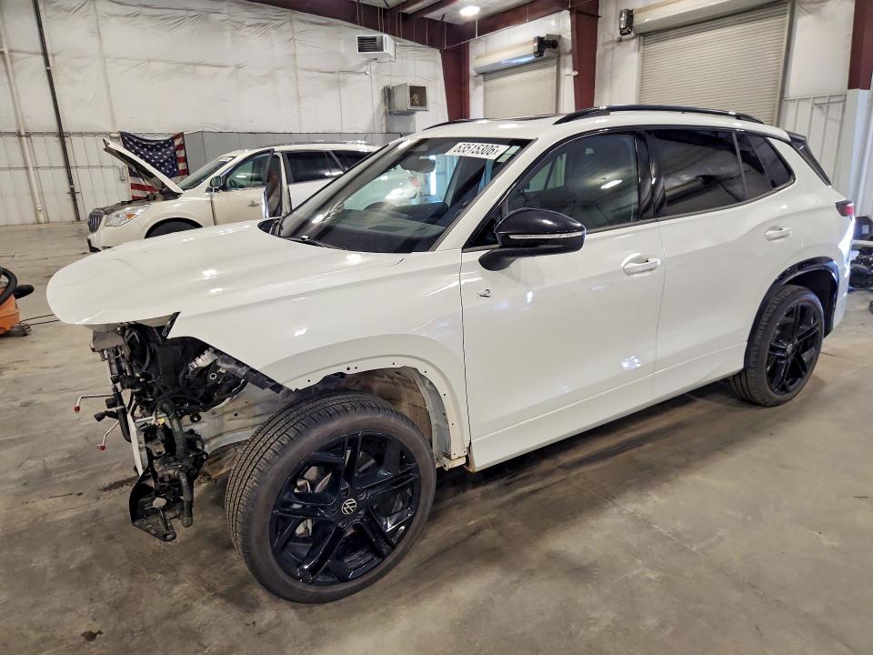 2025 Volkswagen Tiguan VIN 3VVGR7RM8SM013311 — COPART salvage auction photo