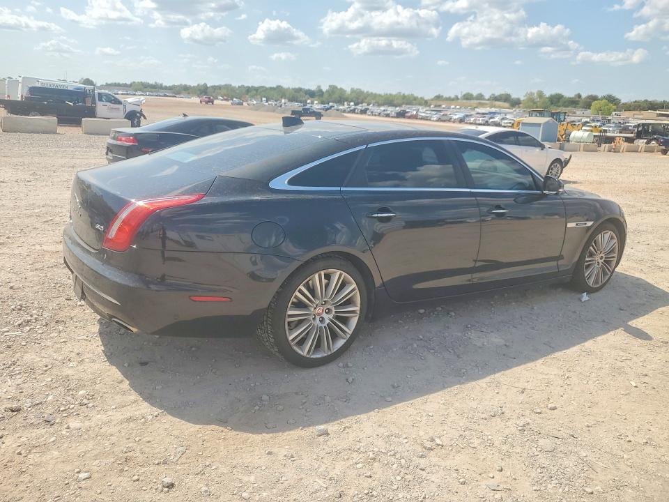 2018 Jaguar Xj VIN SAJWA2GEXJMW14182 COPART salvage auction — MINOR DENT/SCRATCHES, Ok - Cert Of Title-Salvage, sold $7,900 on 2026-09-08 (photo 3)