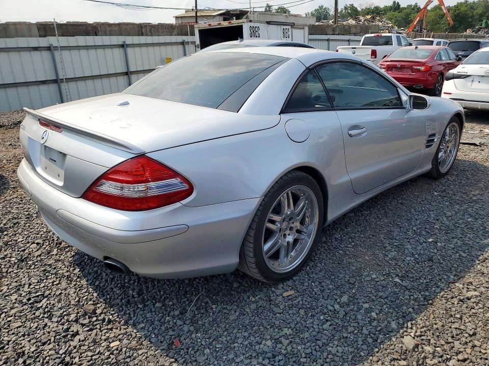 2007 Mercedes-benz Sl-class VIN WDBSK71F37F122453 COPART salvage auction — MINOR DENT/SCRATCHES, OK - CERT OF TITLE-SALVAGE, sold $600 on 2026-08-18 (photo 3)