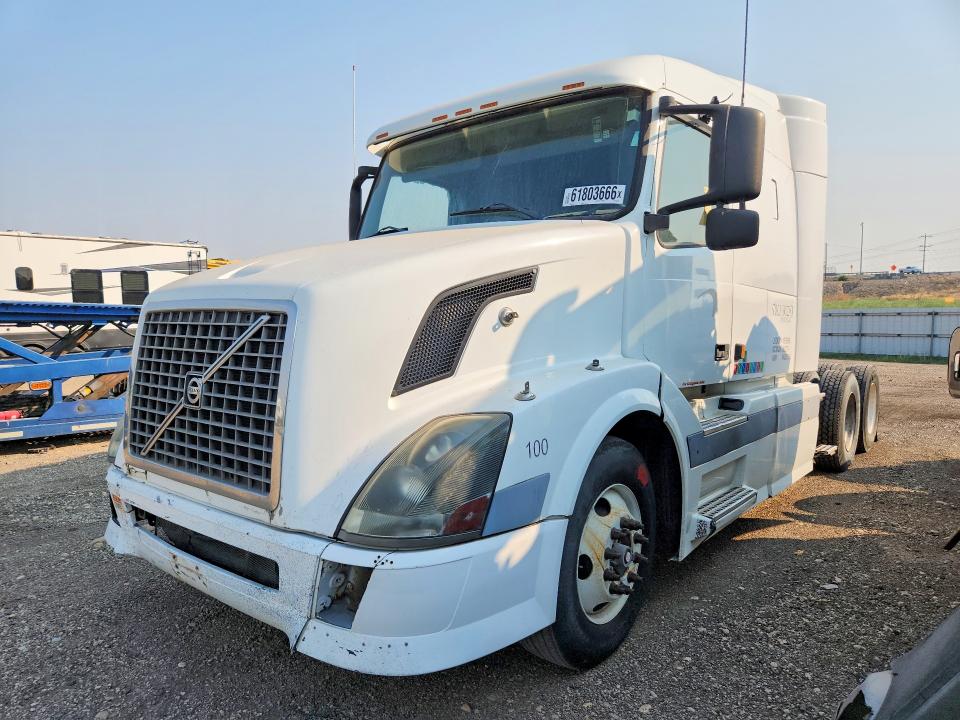 2004 Volvo Vn VIN 4V4NC9TG94N353151 COPART salvage auction — SIDE, Id - Certificate Of Title (P), sold $70 on 2026-08-18 (photo 1)