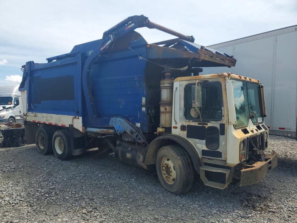 2008 Mack 600 rd600 VIN 1M2AV02C98M002276 COPART salvage auction — FRONT END, Tn - Clean Title Export Only, sold $1,500 on 2026-09-10 (photo 4)
