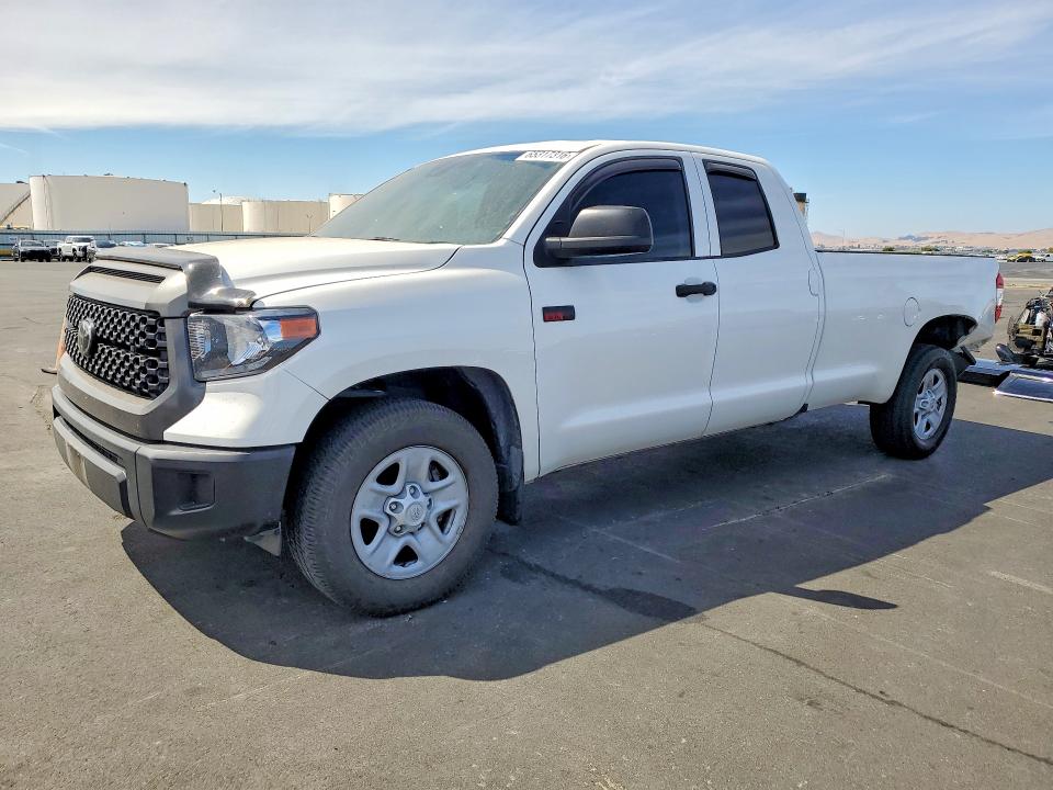 2021 Toyota Tundra VIN 5TFTY5F17MX011996 — COPART salvage auction photo