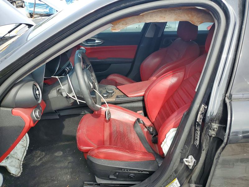 2017 Alfa romeo Giulia VIN ZARFAECN2H7559683 COPART salvage auction — BURN, Fl - Cert Of Title-Rebuilt, sold $1,000 on 2026-08-11 (photo 7)