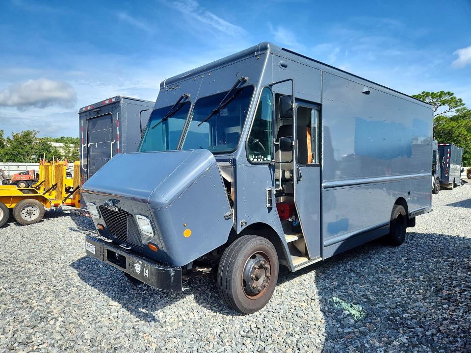 2021 Freightliner Mt45g VIN 4UZAC2GA5MCMM9339 COPART salvage auction — MINOR DENT/SCRATCHES, FL - CERTIFICATE OF TITLE, sold $10,300 on 2026-09-01 (photo 1)