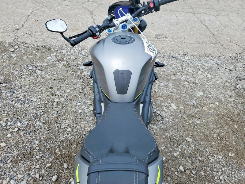 2022 Triumph motorcycle Speed triple VIN SMTP01ST6NTAG4089 COPART salvage auction — SIDE, OH - CERT OF TITLE-SALVAGE, sold $3,350 on 2026-09-17 (photo 6)