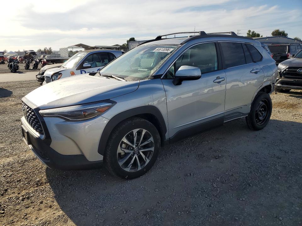 2024 Toyota Corolla cross VIN 7MUDAAAG1RV083678 — COPART salvage auction photo