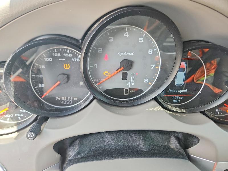 2014 Porsche Cayenne VIN WP1AE2A21ELA50377 COPART salvage auction — MINOR DENT/SCRATCHES, NY - CERTIFICATE OF TITLE, sold $700 on 2026-09-26 (photo 9)