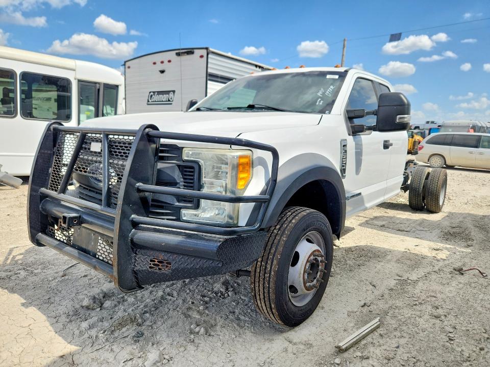 2017 Ford F550 VIN 1FD0X5HT1HEB81370 — COPART salvage auction photo