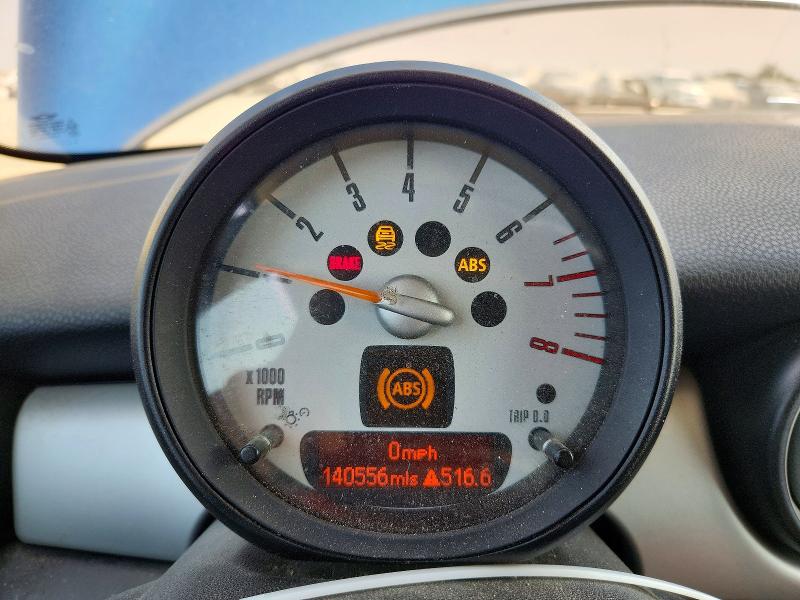 2011 Mini Cooper clubman VIN WMWZF3C5XBT267515 COPART salvage auction — REAR END, CA - DIS/DLR/EXP ONLY CLEAN TITLE, sold $325 on 2026-08-06 (photo 9)