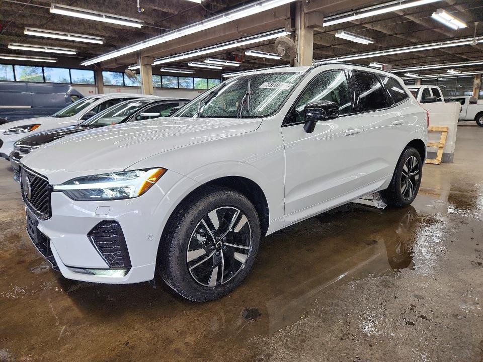 2026 Volvo Xc60 VIN YV4M12RC5T1499946 — COPART salvage auction photo