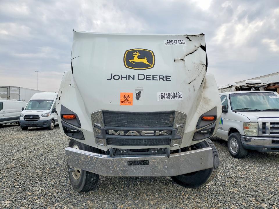 2024 Mack Md VIN 1M2MDBAA7RS013141 COPART salvage auction — ROLLOVER, CO - DIS/DLR/EXP ONLY CLEAN TITLE, sold $5,800 on 2026-09-25 (photo 5)