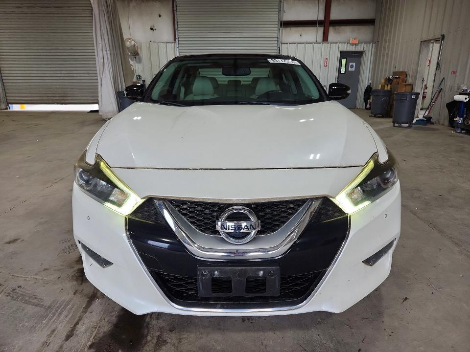 2016 Nissan Maxima VIN 1N4AA6APXGC380463 COPART salvage auction — NORMAL WEAR, Salvage Title, sold $1,900 on 2026-09-03 (photo 5)