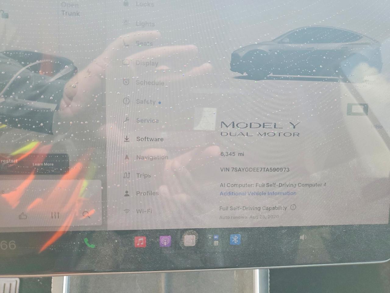 2026 Tesla Model Y VIN 7SAYGDEE7TA590973 COPART salvage auction — Rear End, Sv - Salvage Title, sold $20,400 on 2026-09-25 (photo 9)