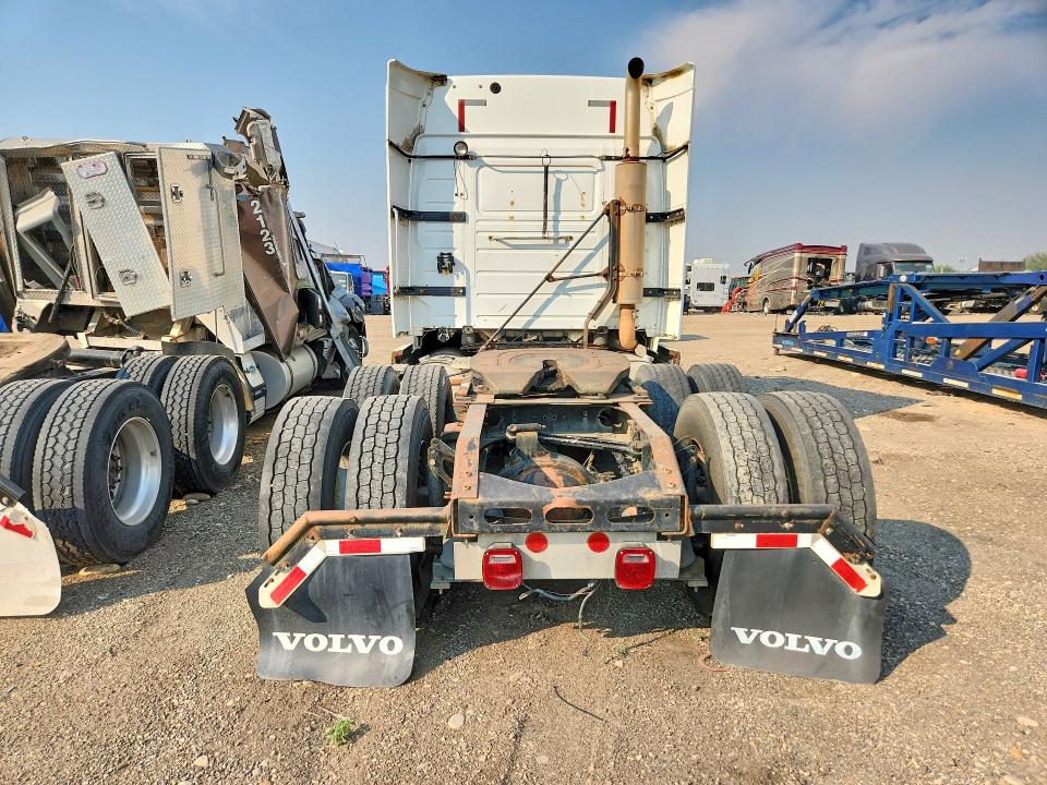 2004 Volvo Vn VIN 4V4NC9TG94N353151 COPART salvage auction — SIDE, Id - Certificate Of Title (P), sold $70 on 2026-08-18 (photo 6)