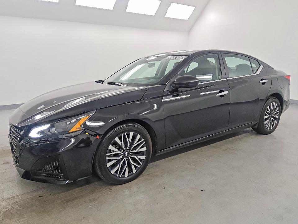 2025 Nissan Altima VIN 1N4BL4DV5SN327549 — COPART salvage auction photo