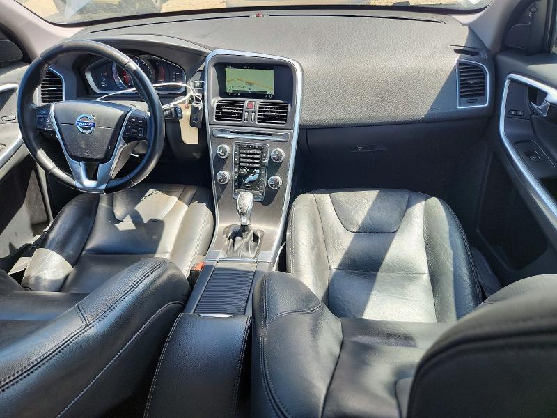2016 Volvo Xc60 VIN YV440MDK8G2880980 COPART salvage auction — MINOR DENT/SCRATCHES, Salvage Title, sold $3,700 on 2026-08-25 (photo 8)