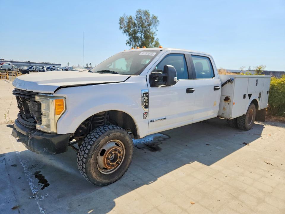 2017 Ford F350 VIN 1FD8W3HT2HEC48116 — COPART salvage auction photo