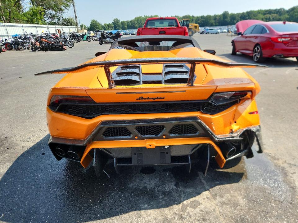 2017 Lamborghini VIN ZHWUR1ZF2HLA05614 COPART salvage auction — REAR END, Nj - Cert Of Title-Salvage, sold $150,000 on 2026-09-08 (photo 6)