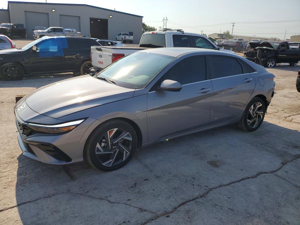 2025 Hyundai Elantra VIN KMHLN4DJ2SU163197 — COPART salvage auction photo