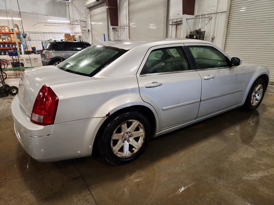 2006 Chrysler 300 VIN 2C3KA53G56H387441 COPART salvage auction — HAIL, Mn - Certificate Of Title, sold $300 on 2026-08-24 (photo 3)