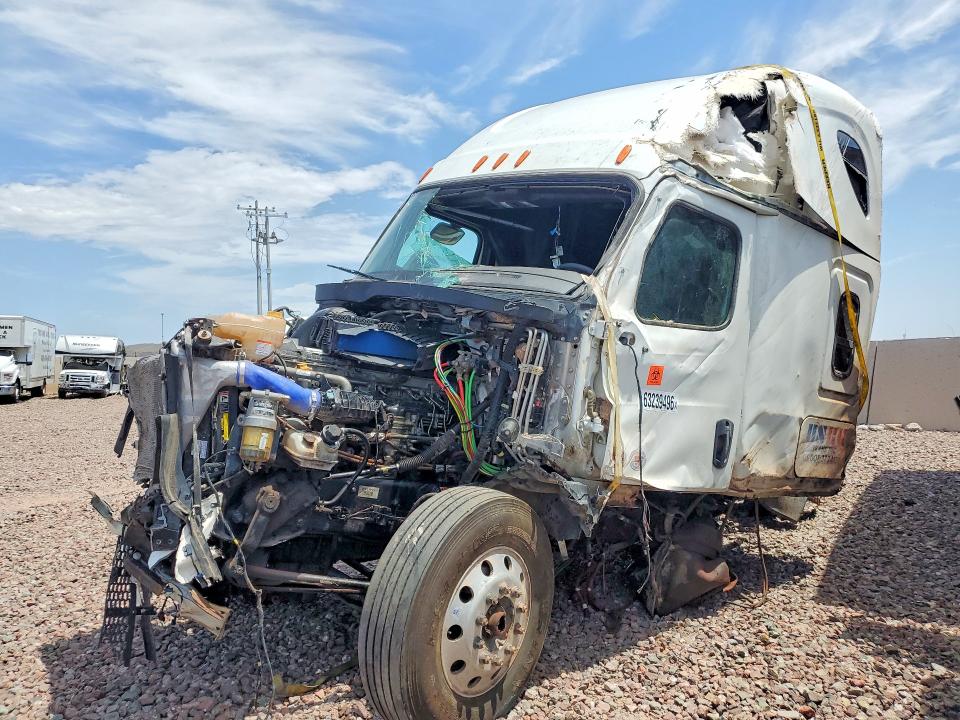 2025 Freightliner Cascadia 126 VIN 3AKJHHDRXSSVY1994 — COPART salvage auction photo