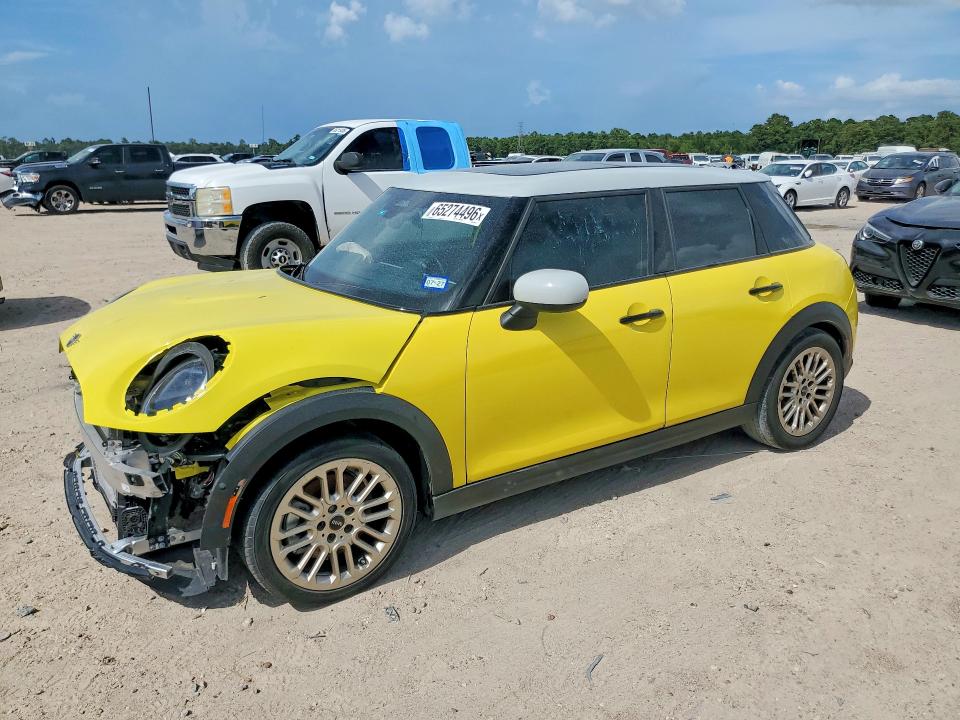 2025 Mini Cooper VIN WMW53GD0XS2X54477 — COPART salvage auction photo