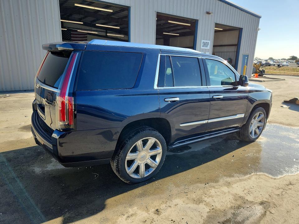 2018 Cadillac Escalade VIN 1GYS3CKJ2JR181715 COPART salvage auction — MINOR DENT/SCRATCHES, Ca - Certificate Of Title, sold $19,507 on 2026-09-01 (photo 3)
