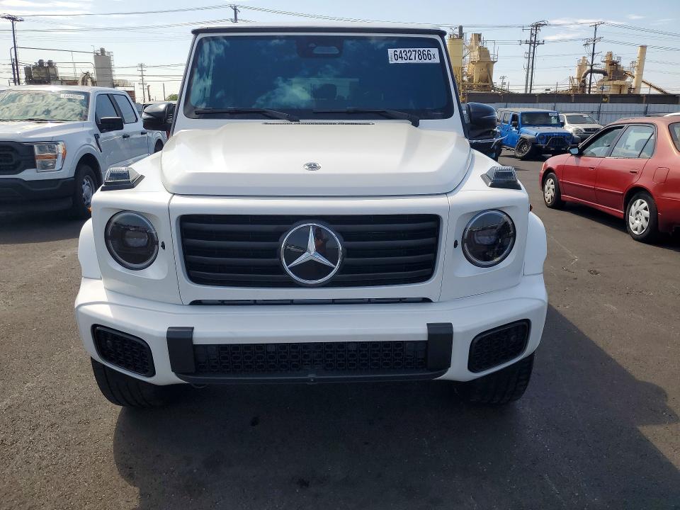2025 Mercedes-benz G-klasse VIN W1NWM0AB0SX031377 COPART salvage auction — MINOR DENT/SCRATCHES, Ca - Dis/Dlr/Exp Only Clean Title, sold $86,000 on 2026-08-10 (photo 5)