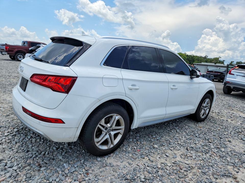 2018 Audi Q5 VIN WA1BNAFYXJ2204043 COPART salvage auction — MINOR DENT/SCRATCHES, Fl - Cert Of Title Slvg Rebuildable, sold $8,300 on 2026-08-26 (photo 3)
