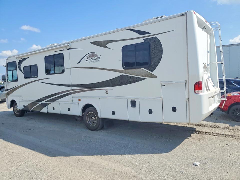 2011 Damon Day break VIN 1F66F5DY8B0A01019 COPART salvage auction — NORMAL WEAR, IN - CERT OF TITLE-SALVAGE TITLE (P), sold $2,600 on 2026-09-10 (photo 2)