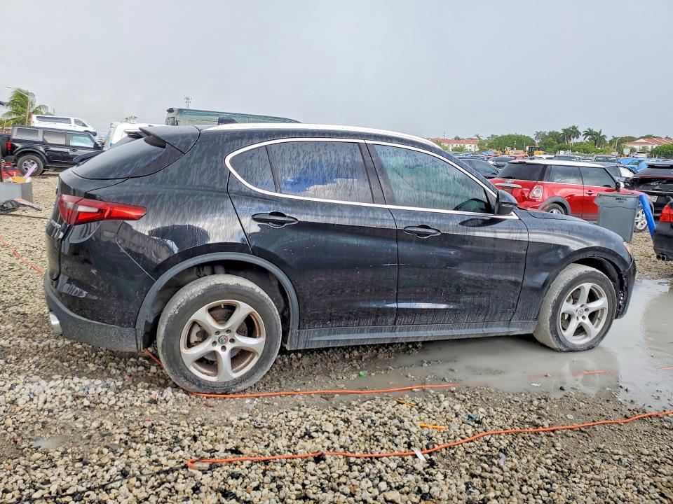 2018 Alfa romeo Stelvio VIN ZASFAKAN7J7B87945 COPART salvage auction — FRONT END, FL - CERT OF TITLE SLVG REBUILDABLE, sold $350 on 2026-09-01 (photo 3)